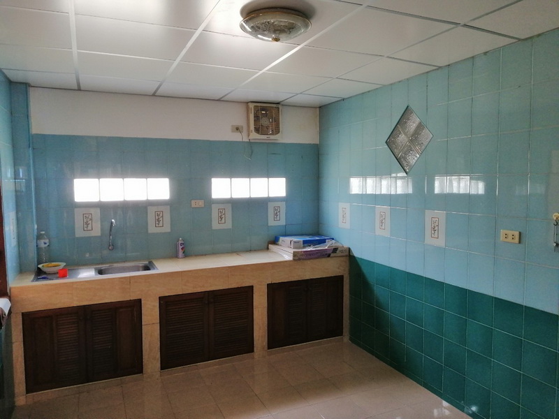 H1105บ้านแฝด 33.3ตร.วา ม.นันทวัน8 ติดถนนเลียบวารีซอย67 เขตหนองจอก ต่อเติมเป็น 2 ชั้น 3นอน 2น้ำ บ้านรีโนเวทแล้ว สภาพใหม่