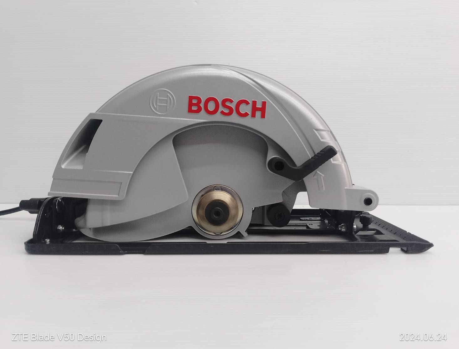 เลื่อยวงเดือน9" GKS235TURBO BOSCH
