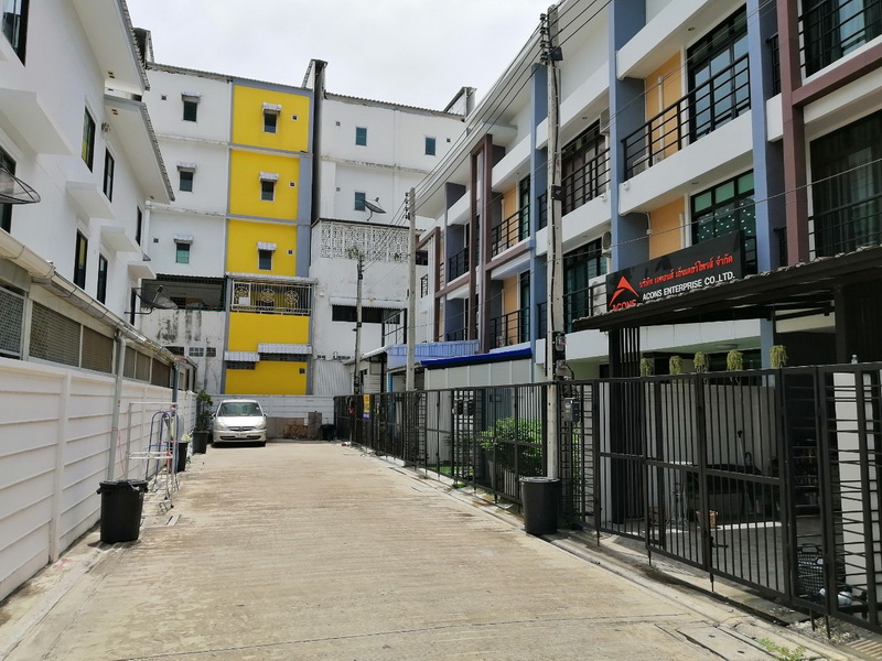 🚩H967 ขายถูกสุดในย่านนี้ ทาวน์โฮม 3ชั้น 17ตร.วา อยู่ถนนปทุมธานี-สายใน เยื้องโรงงานเป๊ปซี่ สภาพใหม่ ทำเลดี 4นอน 3น้ำ ต่อเติมแล้ว พร้อมอยู่