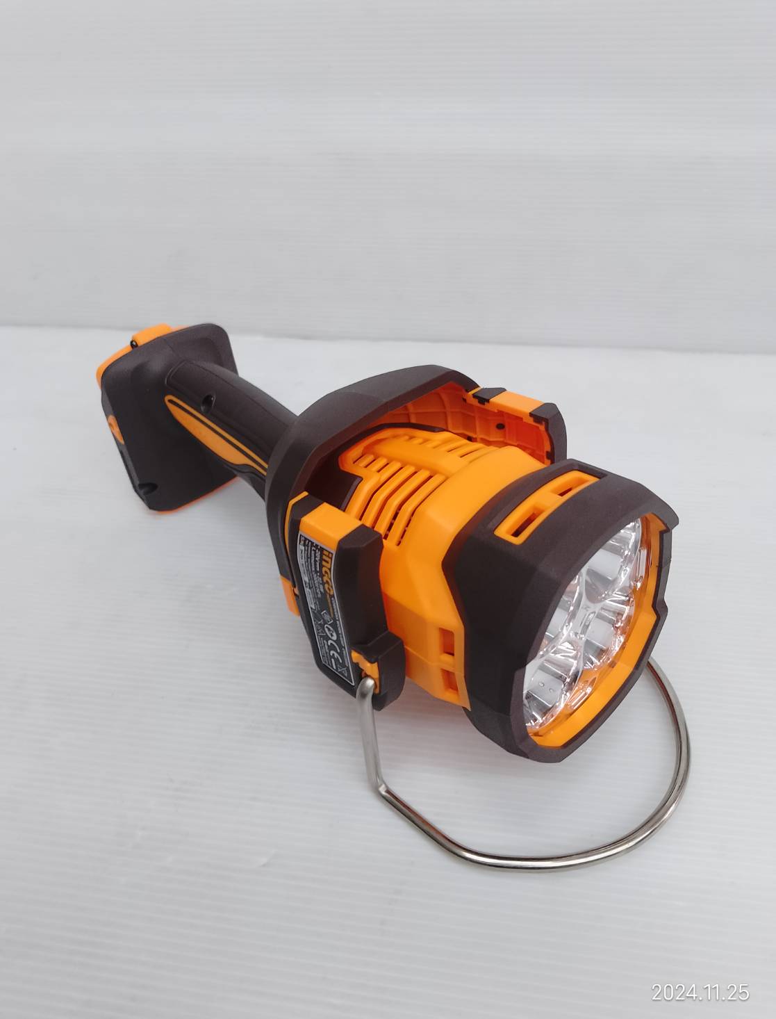 INGCO ไฟฉายLED 20V ไฟ LED 24W รุ่น CWLI2088 ( ตัวเปล่า )