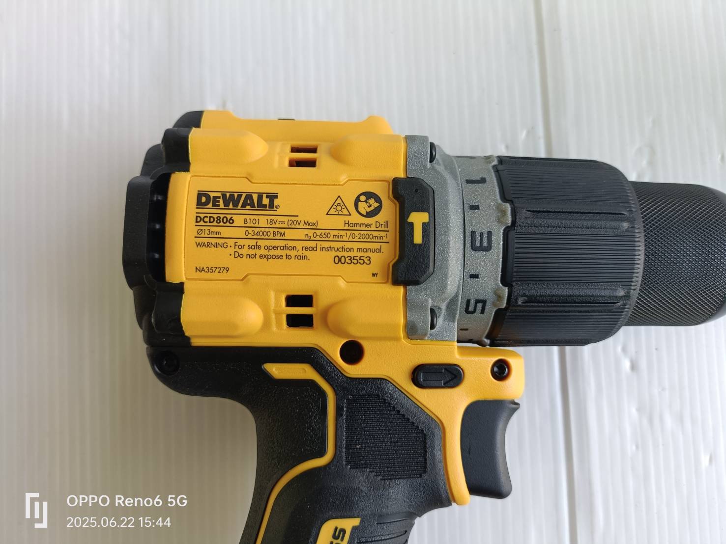 DEWALT รุ่น DCK2050S2T-B1 ชุดคอมโบ้สว่านกระแทกและไขควงกระแทกไร้สายไร้แปรงถ่าน 20V Max