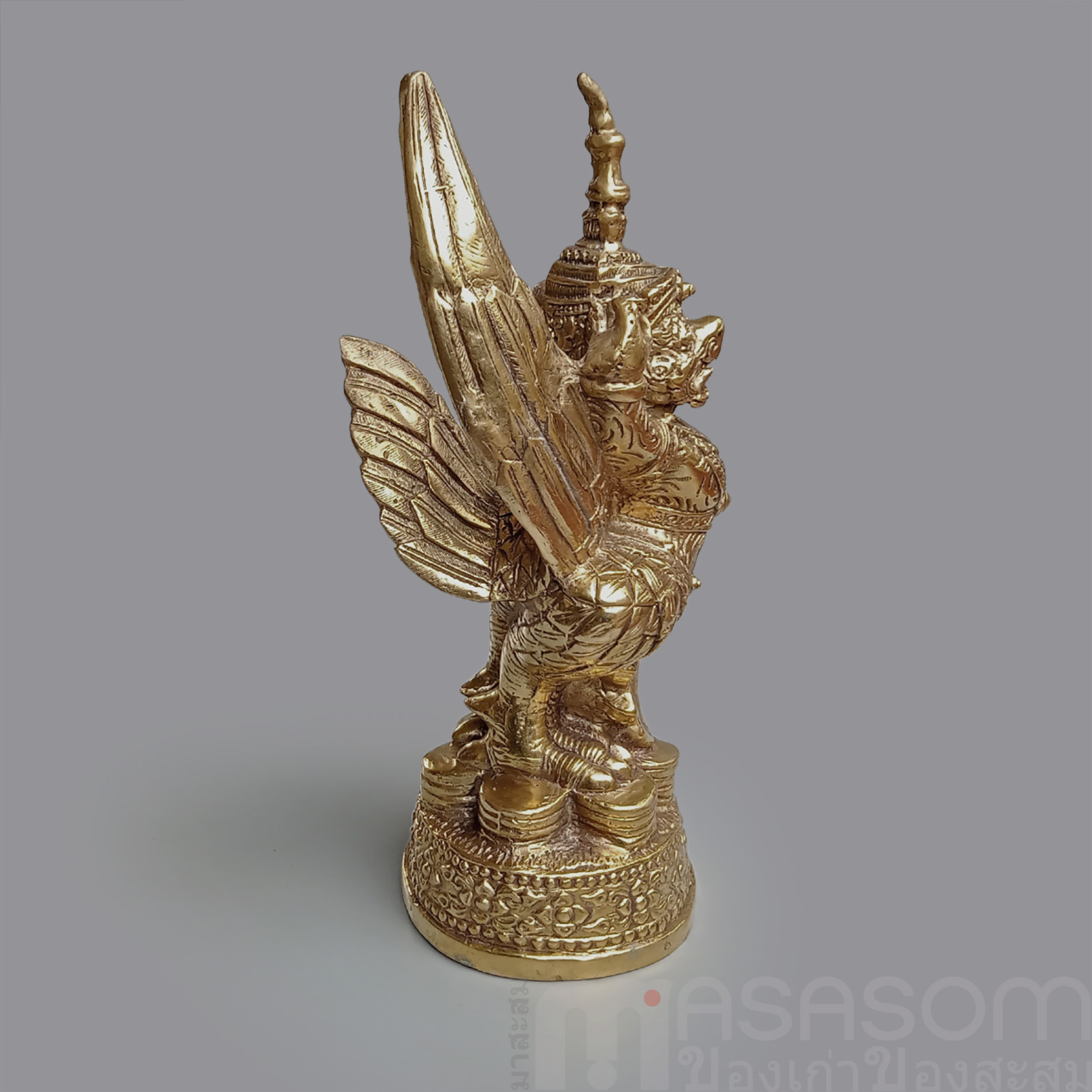 พญาครุฑเหยียบเงินทอง