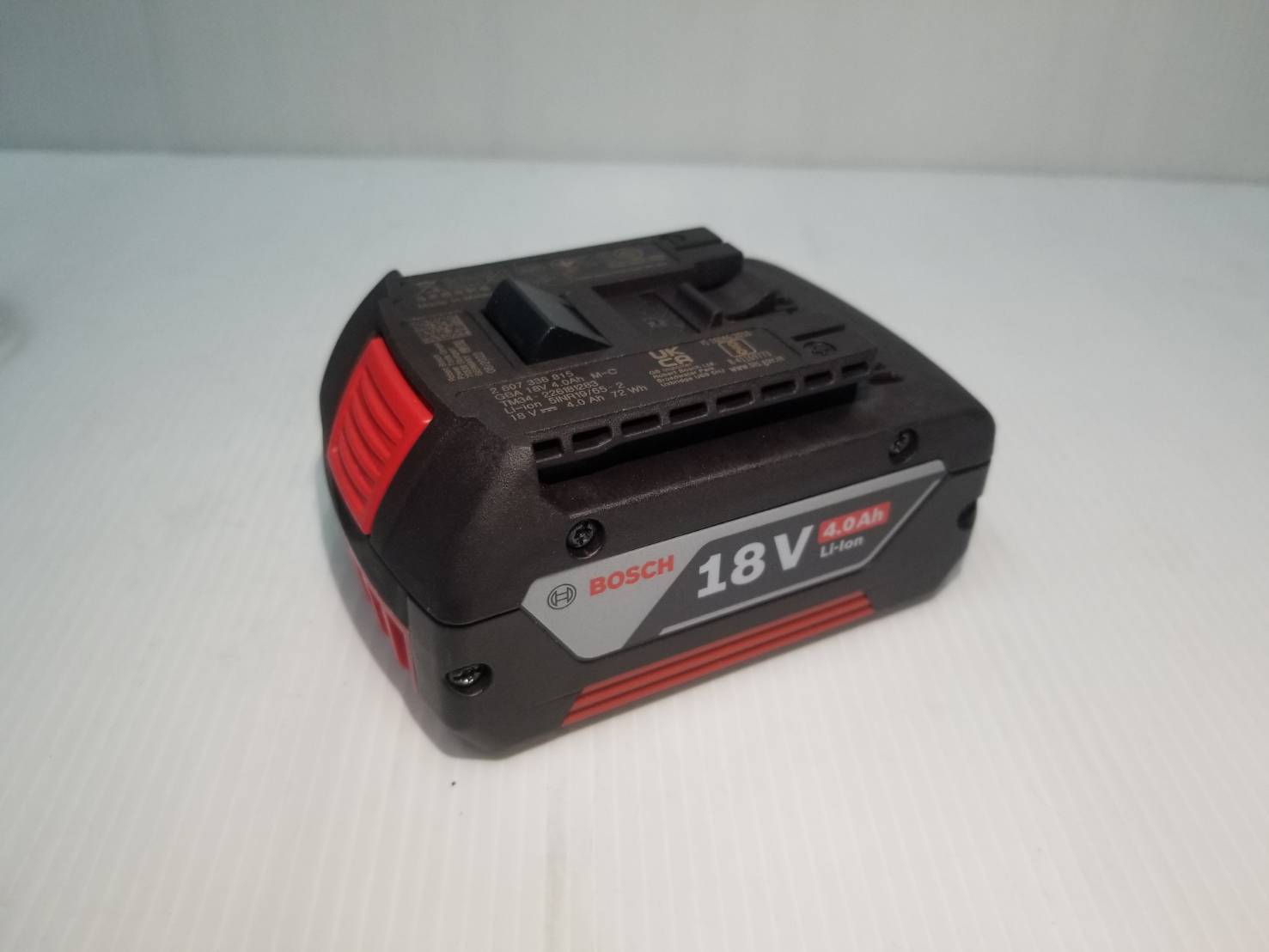 แบตเตอรี่ 18V / 4.0Ah BOSCH 1600A008TS