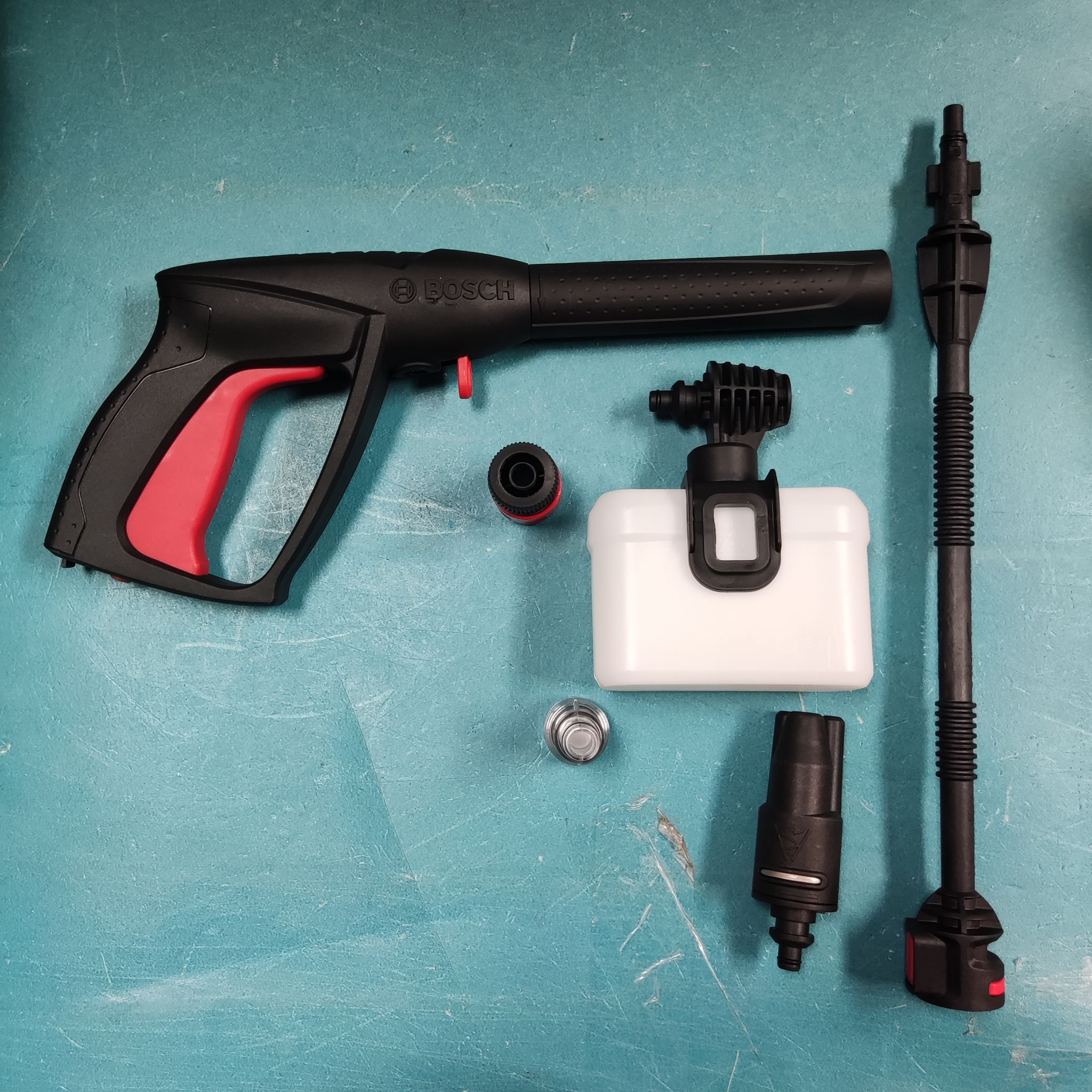 เครื่องฉีดน้ำแรงดันสูง UniversalAquatak125 BOSCH