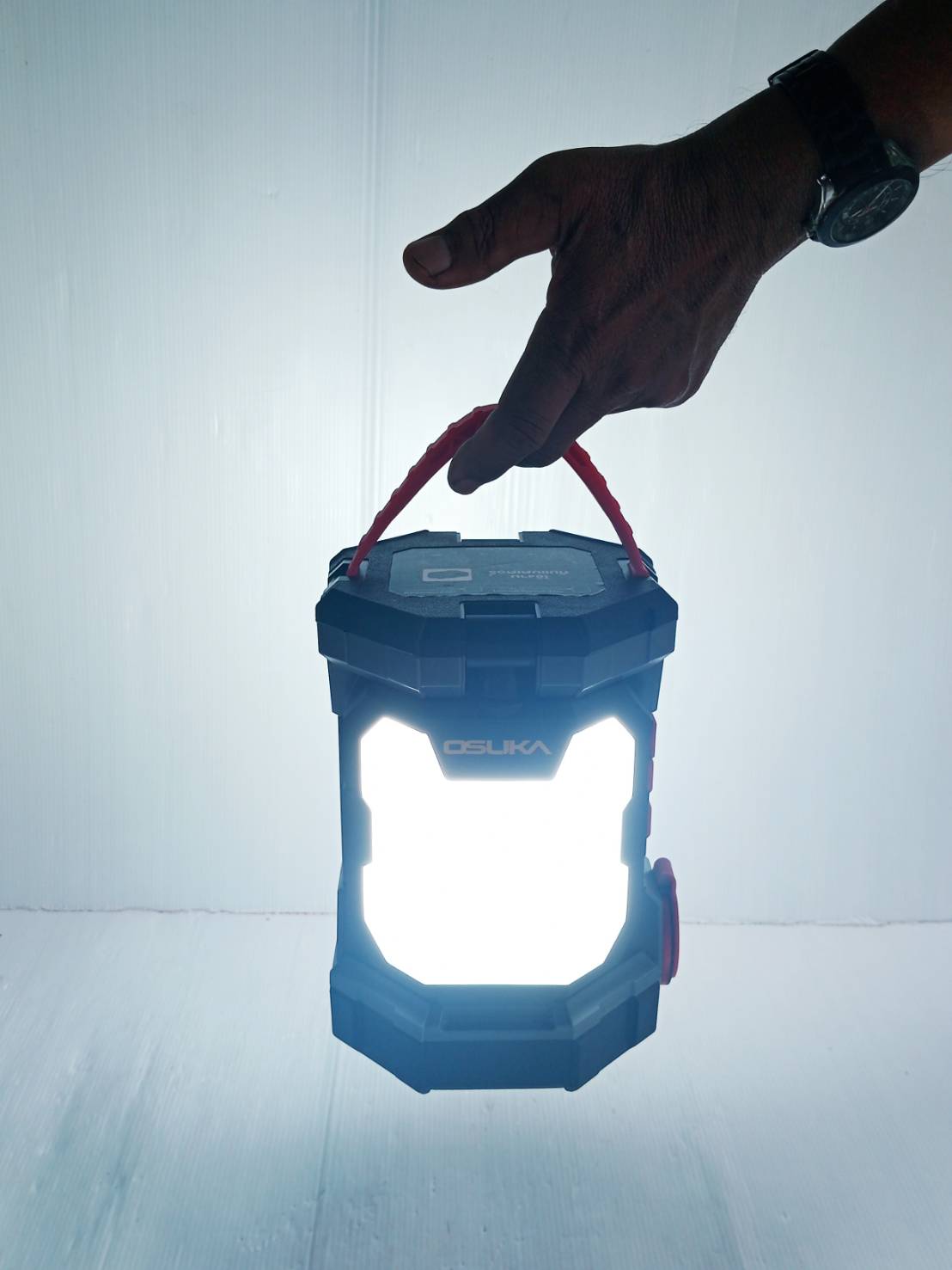 OSUKA ไฟส่องพื้นที่ 3 ขา LED 20V 2in1 OCL316-N (ตัวเปล่าพร้อมขาตั้ง)