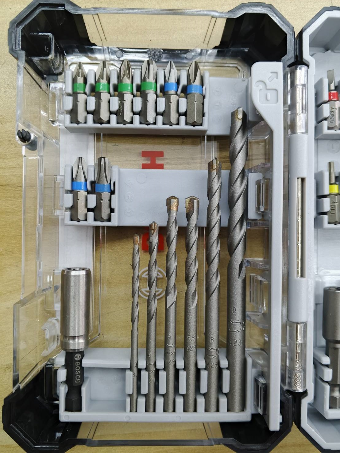 BOSCH รุ่น 2607017728 ชุดเจาะปูน Pick & Click 35 ชิ้น