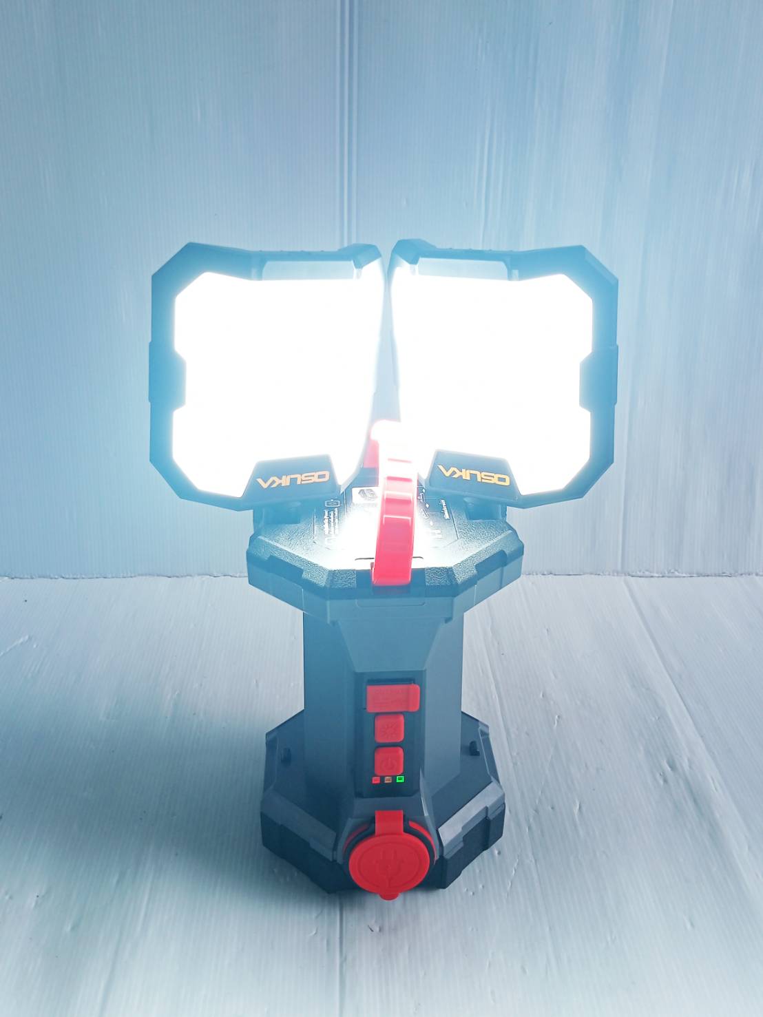 OSUKA ไฟส่องพื้นที่ 3 ขา LED 20V 2in1 OCL316-N (ตัวเปล่าพร้อมขาตั้ง)