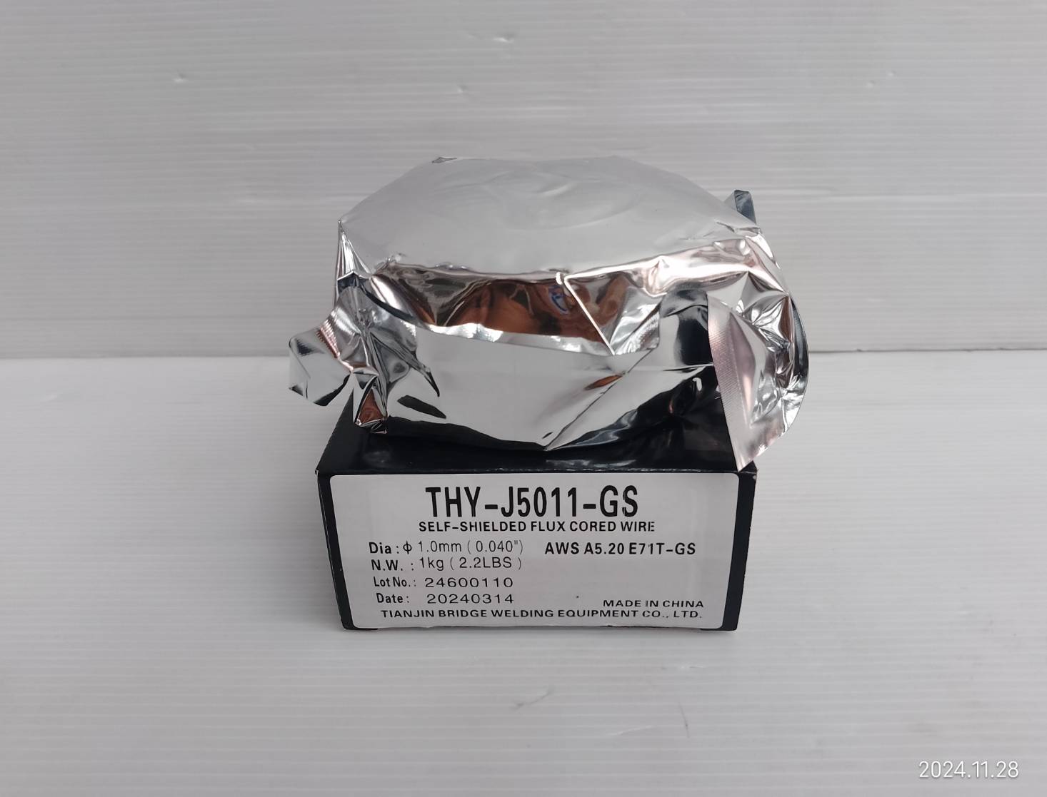 ลวดเชื่อมฟลักซ์คอร์ 1.0mm. 1Kg. THY-J5011-GS-10 TWEC