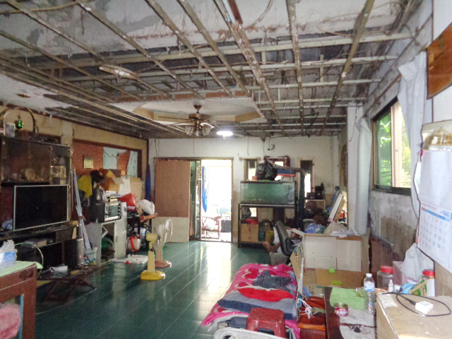 H1158 ขายด่วน ทาวนเฮ้าส์ 2 ชั้น 25 ตร.วา หมู่บ้านเสรี อ่อนนุช ซอยอ่อนนุช70/1 แยก2-2 แขวงประเวศ เขตประเวศ กรุงเทพฯ ขายถูกตามสภาพ