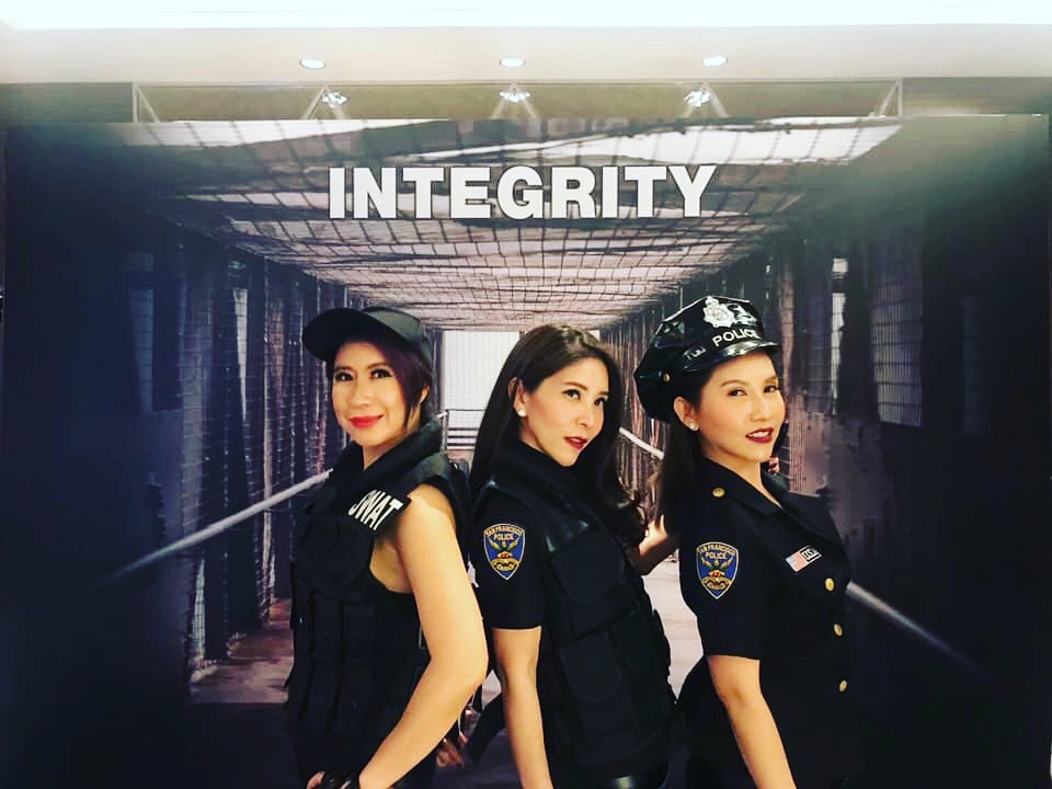 ชุดตำรวจหญิง /ุ ชุดอาชีพ / ชุดอาชีพในฝัน