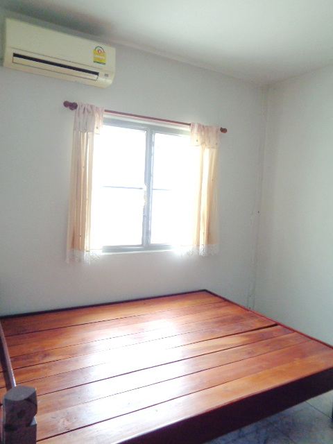 H1206 ขายคอนโดเอื้ออาทร คู้บอน27 อยู่ตึก56 ชั้น2 ห้องริมติดบันได สภาพดี พร้อมอยู่