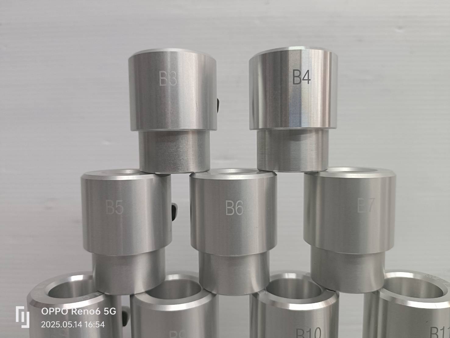 DEWALT เครื่องปอกสาย20V รุ่น DCE151NT-B1 (ตัวเปล่า)