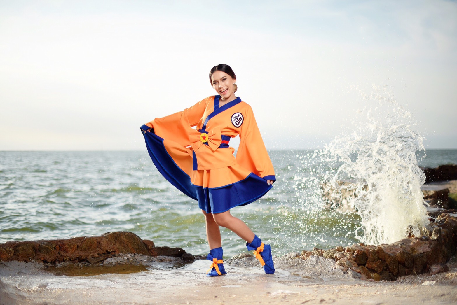 ชุดดราก้อนบอลหญิง