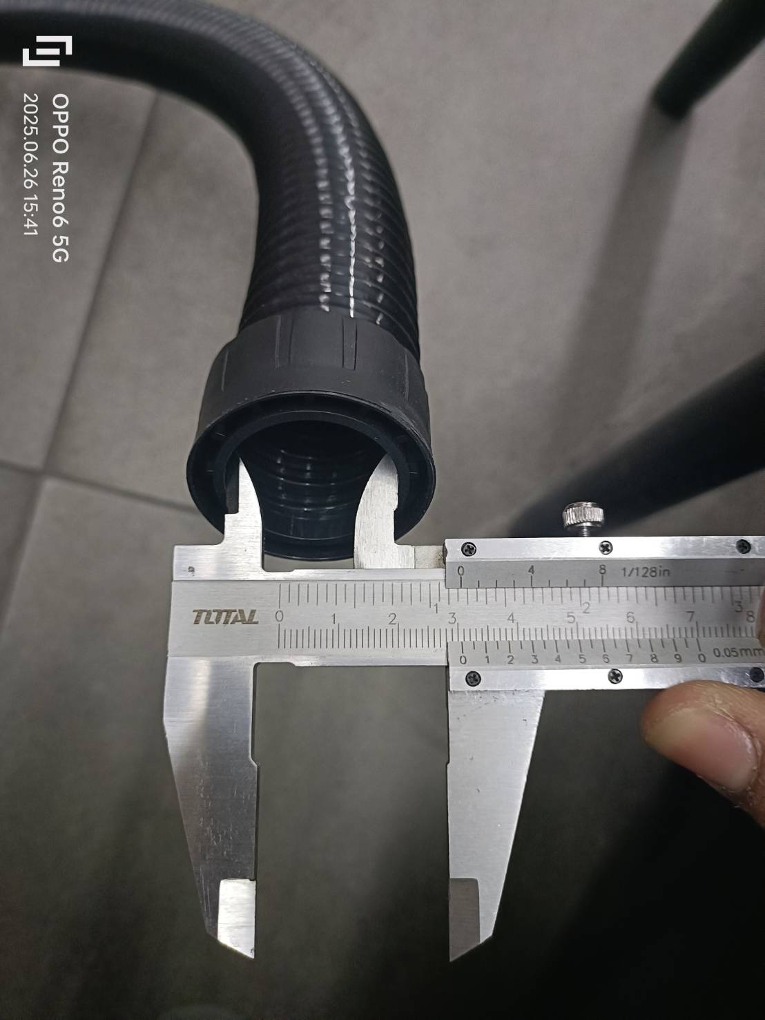 INGCO DWS105016 เครื่องขัดผนัง ด้ามยาว 1050W