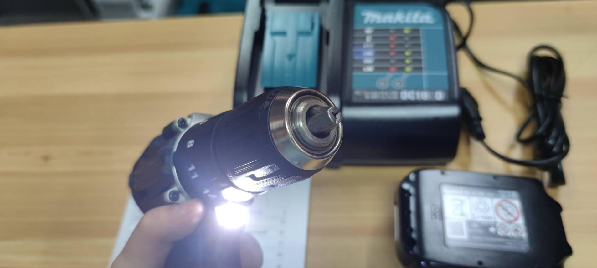 สว่านกระแทก18V DHP487YX2B MAKITA