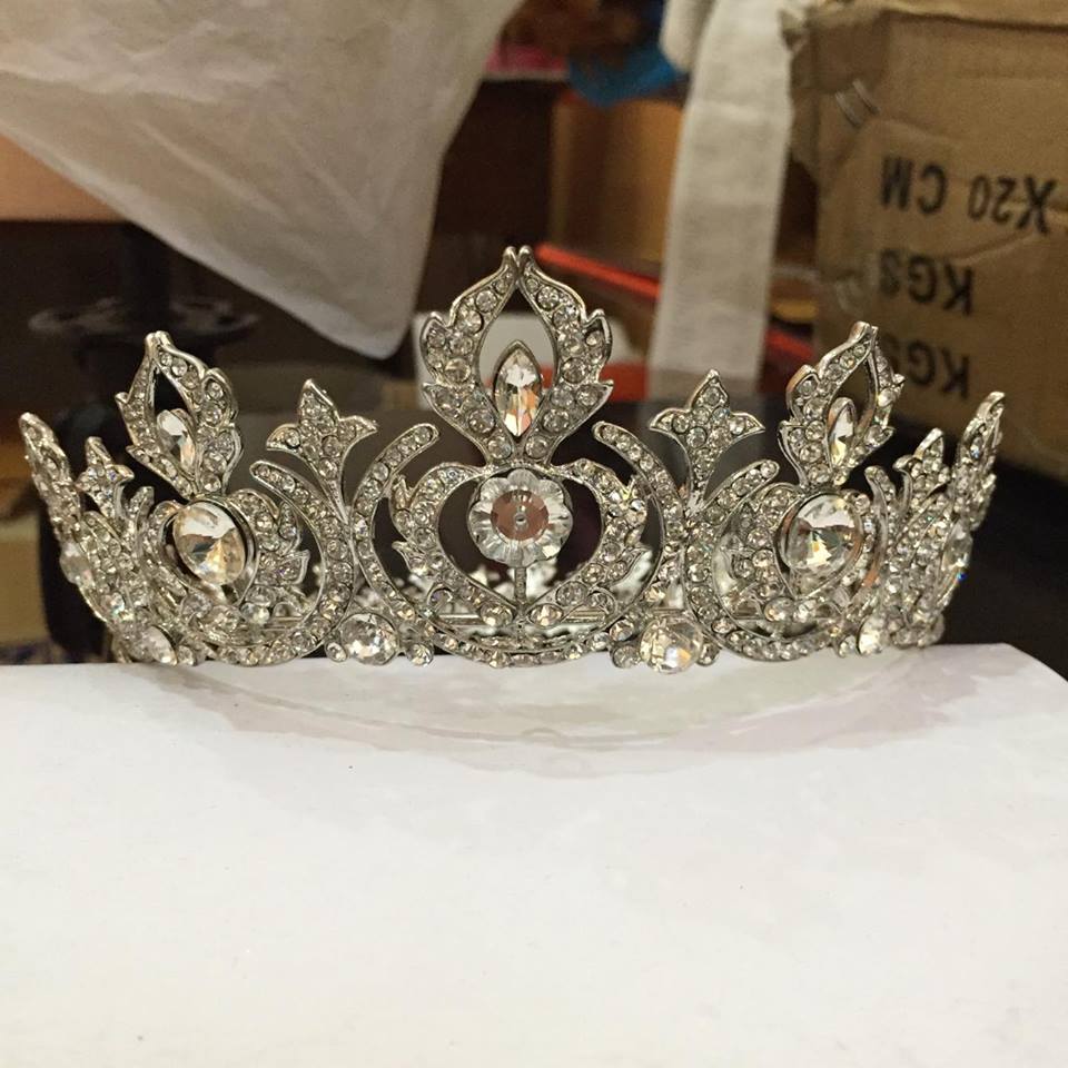 (พร้อมส่ง) มงกุฎ 031 งานสวย รุ่นฐานกลม ส่งด่วน ส่งจาก จ.อุบลราชธานี