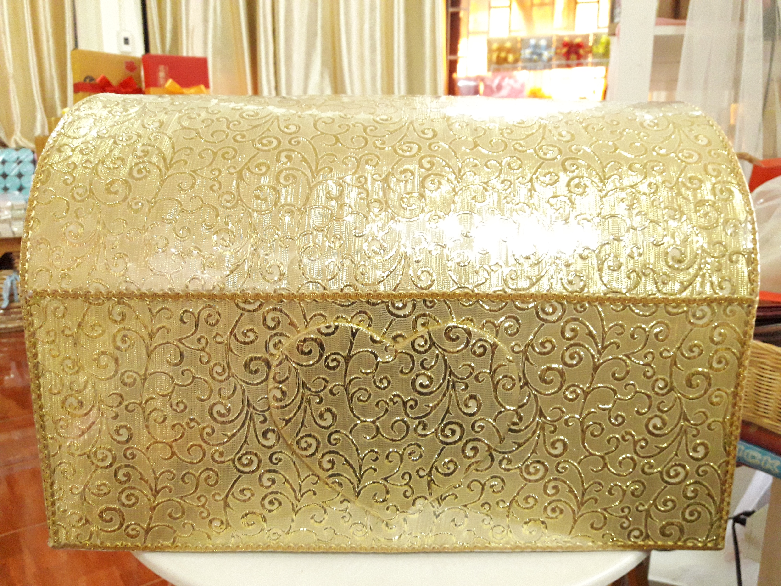 กล่องรับซองสีทอง ผ้าหนังลายนูน