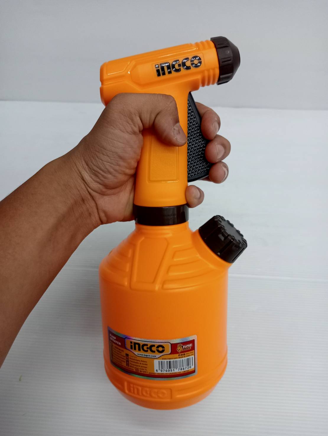 INGCO กระบอกฉีดน้ำ ขนาด 1 ลิตร รุ่นหัวทองเหลือง HSPP30102