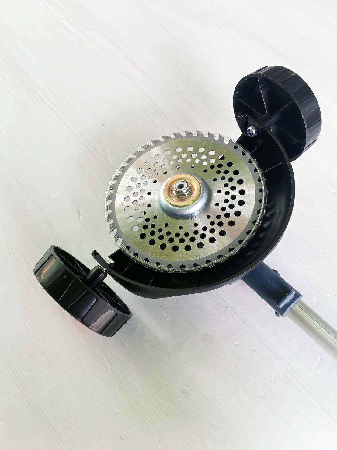 MASARU รุ่น SCM-500N เครื่องตัดหญ้าไฟฟ้าไร้สาย20V พร้อมอุปกรณ์เสริม