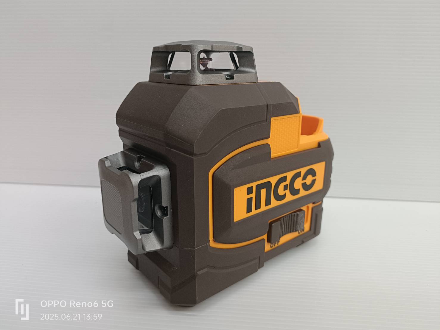 INGCO เลเซอร์ระดับ 12เส้น 16V แสงเขียว HLL301201