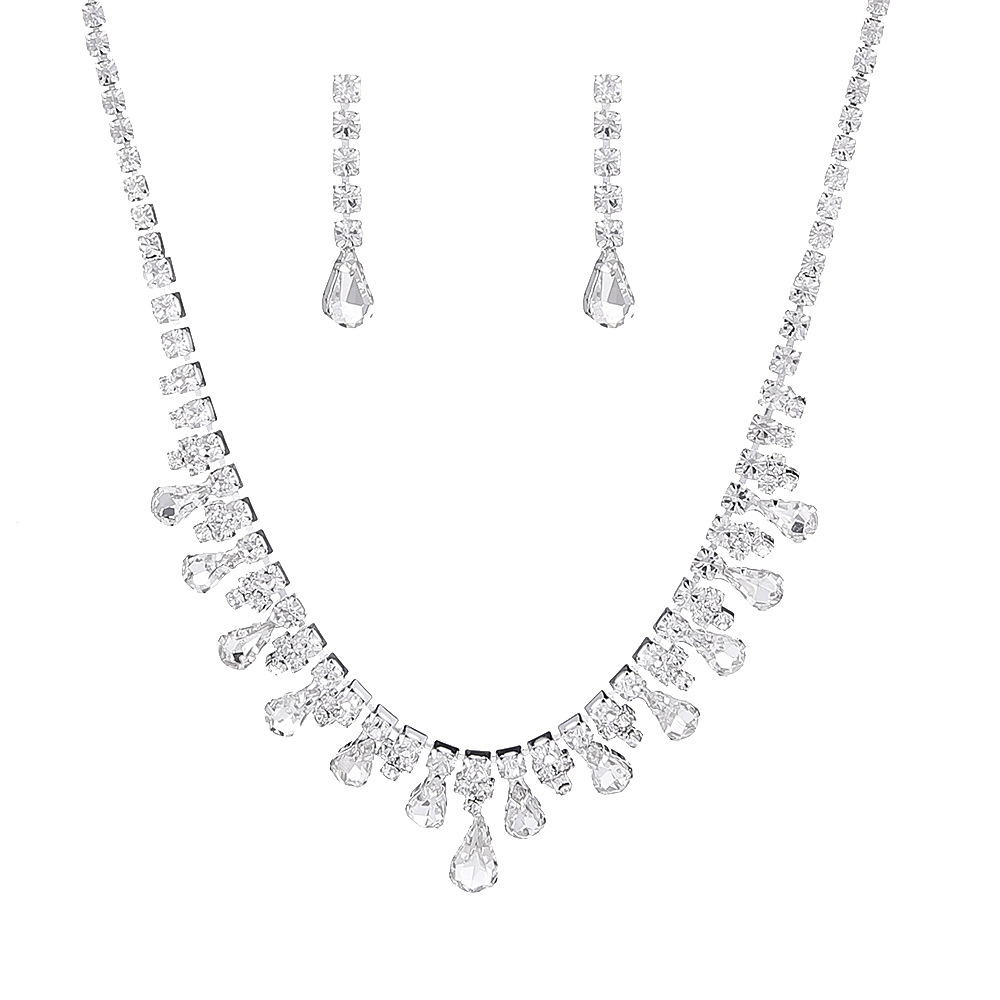 (พร้อมส่ง) สร้อยคอเพชร+ต่างหูแบบเข็ม 007 สร้อยคอเจ้าสาว สร้อยคอใส่ออกงาน สวยหรูดูแพง