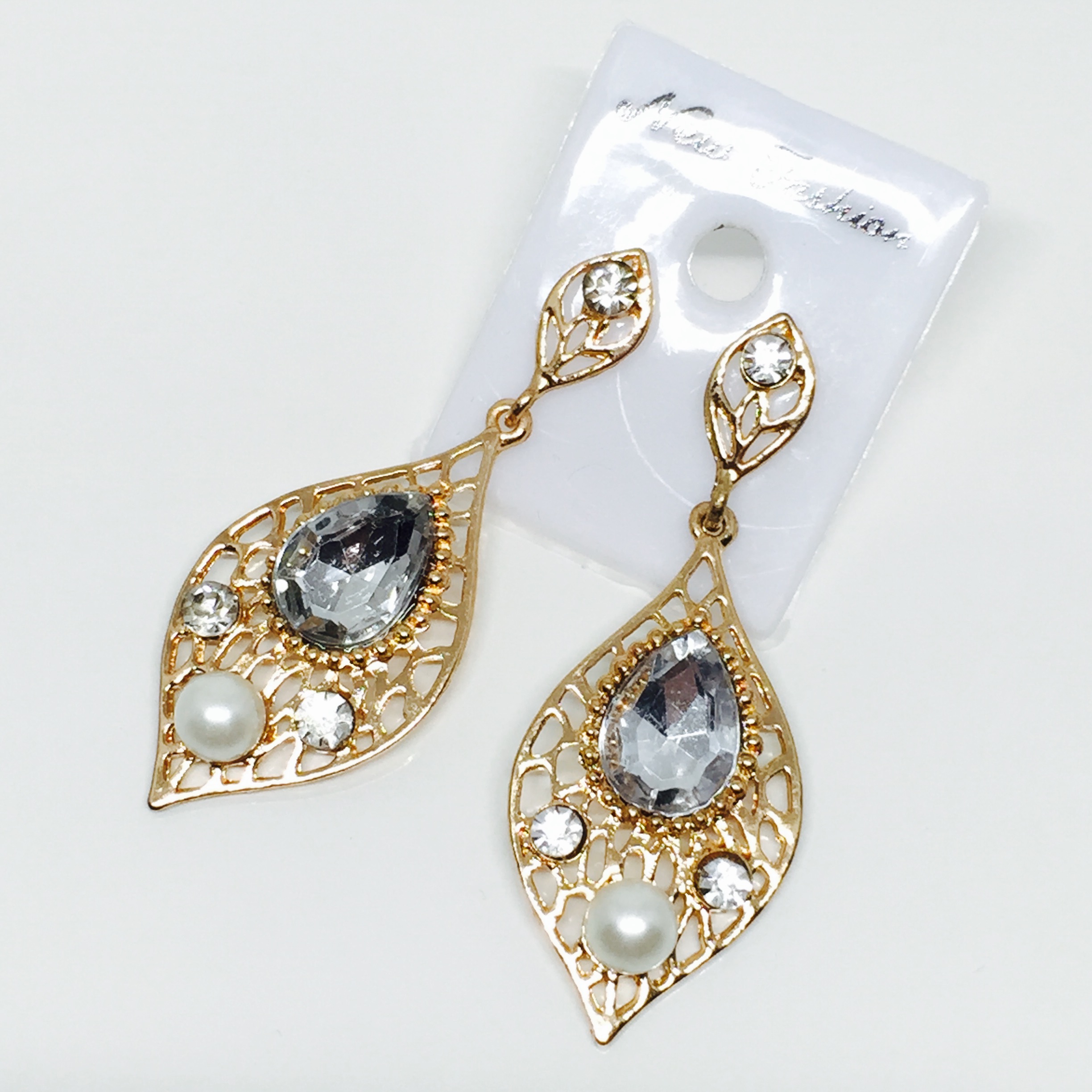 (พร้อมส่ง) ต่างหูคละแบบ คู่ละ 50 บาท