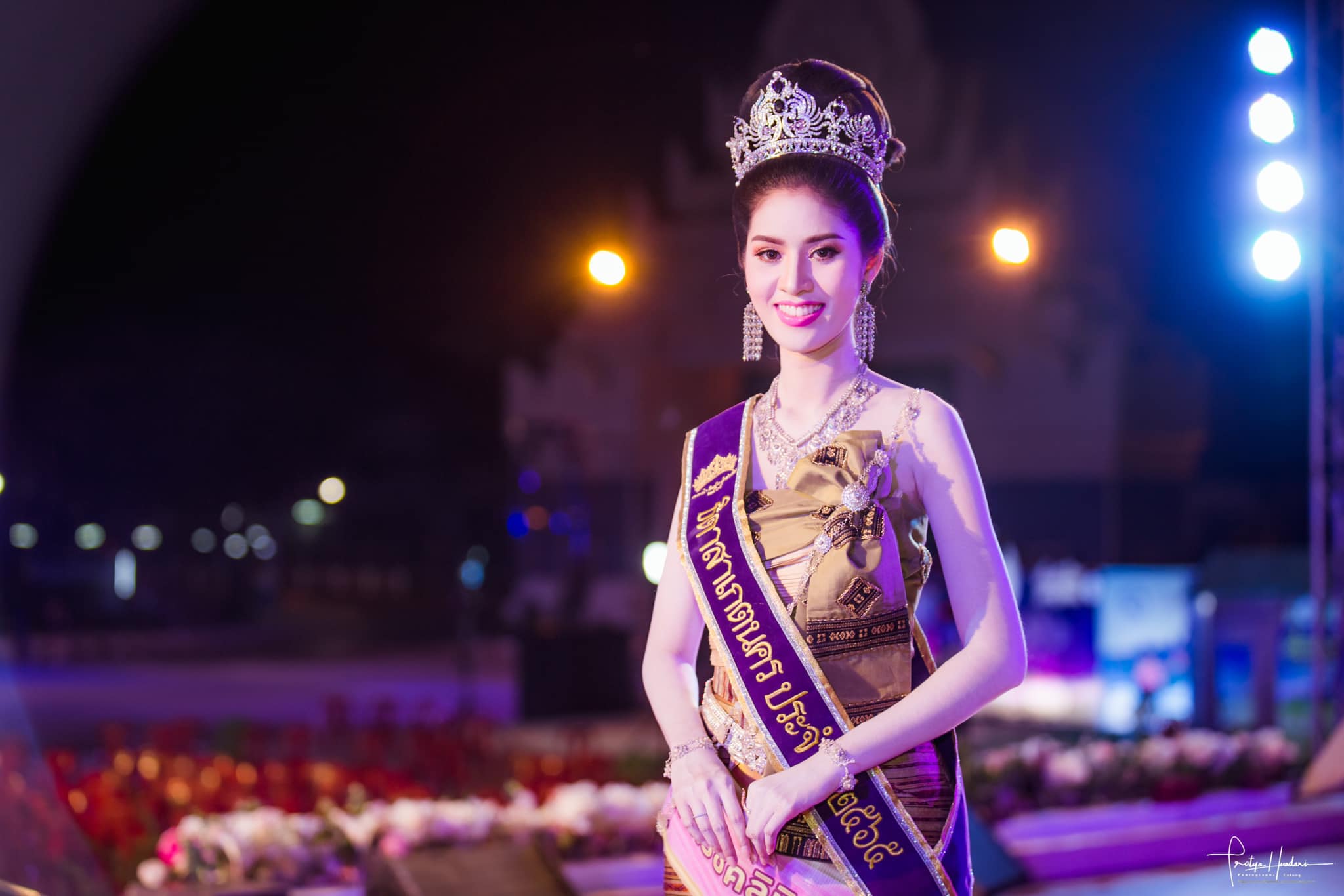 (พร้อมส่งจากไทย) มงกุฏ 093 สีม่วง มงกุฎนางงาม มงกุฎเพชร มงกุฎประกวด สินค้าพร้อมส่ง ไม่ต้องรอนาน งานพรีเมี่ยม