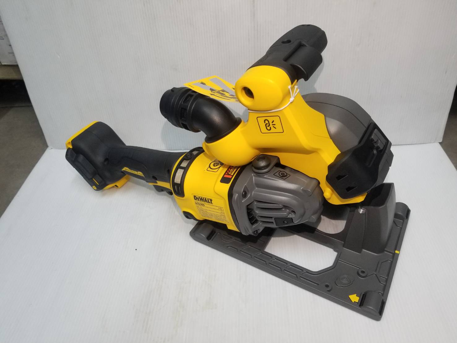 เครื่องเซาะร่องผนัง54V DCG200NT DEWALT