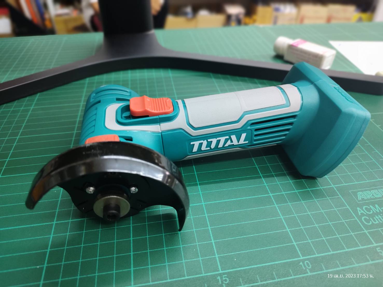 ชุดคอมโบ้เครื่องเจียร20V TOSLI2211410 TOTAL (TAGLI20107+TAGLI7601)