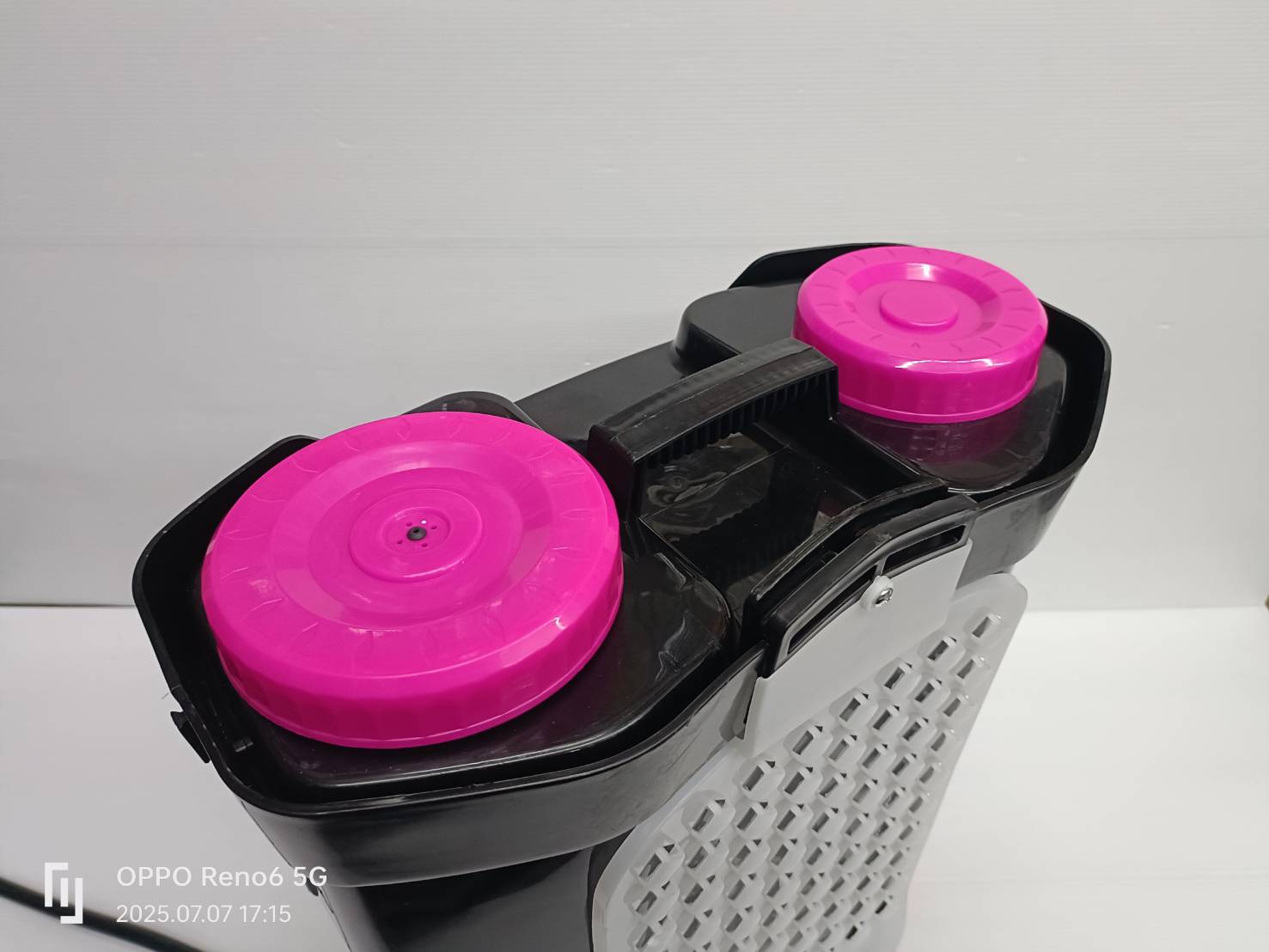 เครื่องพ่นยาแบตเตอรี่ 20ลิตร CPT-20LT CAPITAL