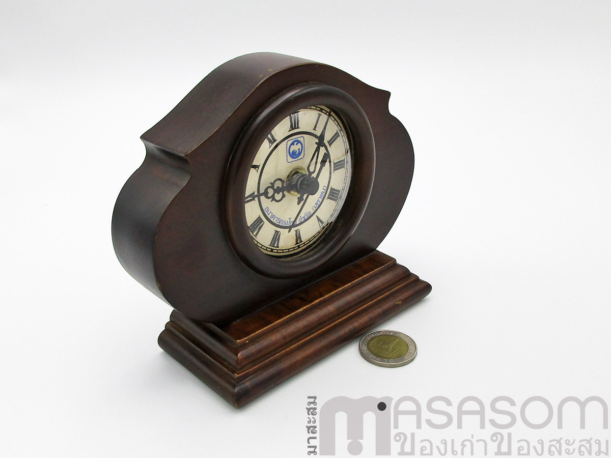 นาฬิกาไม้เก่าธนาคารกรุงไทย