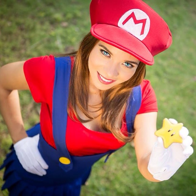 ชุดมาริโอ้หญิง