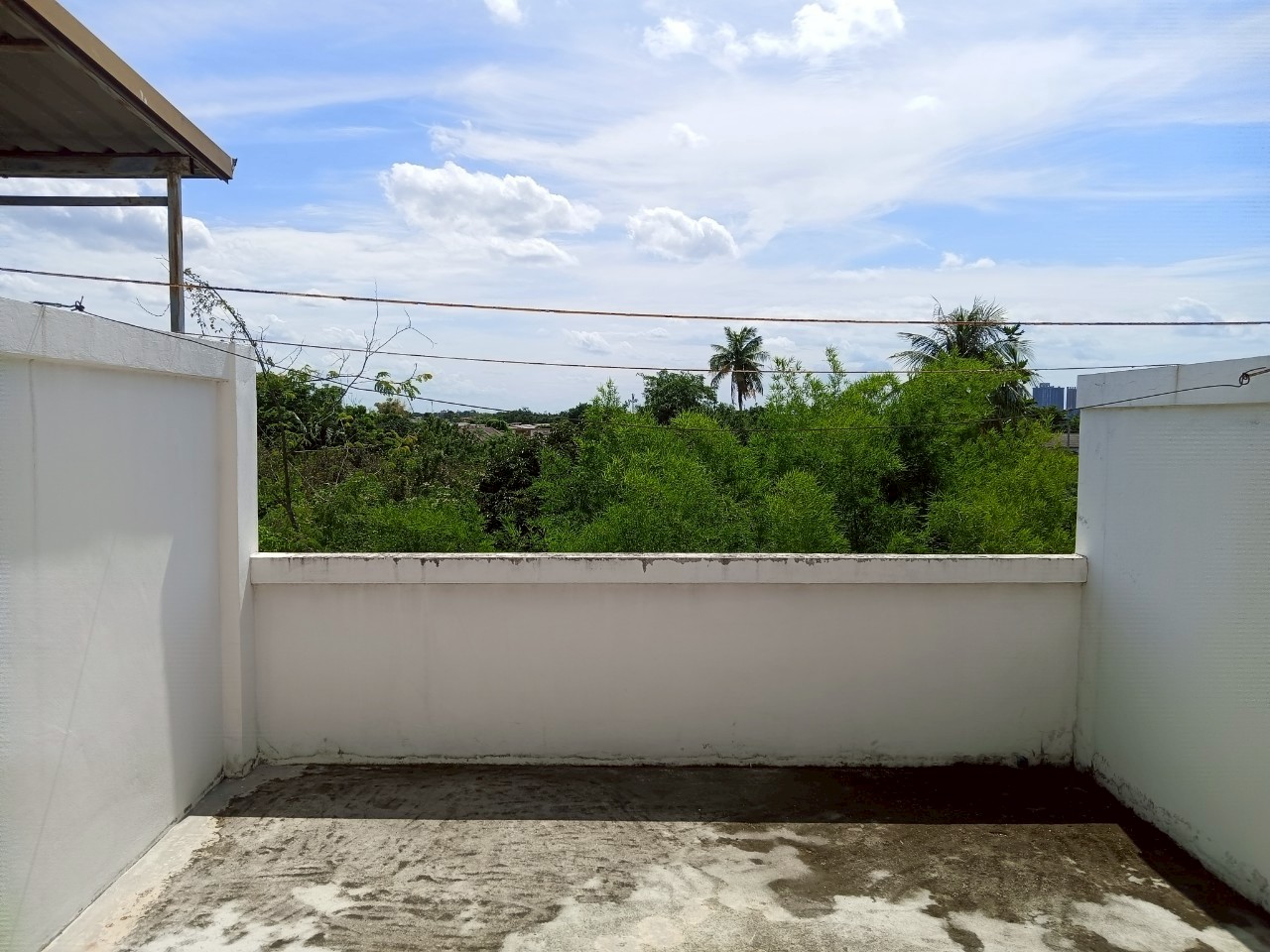 H1265 เซ้งตึกแถว 3.5ชั้น 3คูหา ใกล้วัดสวนแก้ว อยู่ติดทางเข้าวัดศรีราษฎร์ ติดถนนบางกรวย-ไทรน้อย ทำเลดี เหมาะค้าขายหรือทำธุรกิจ