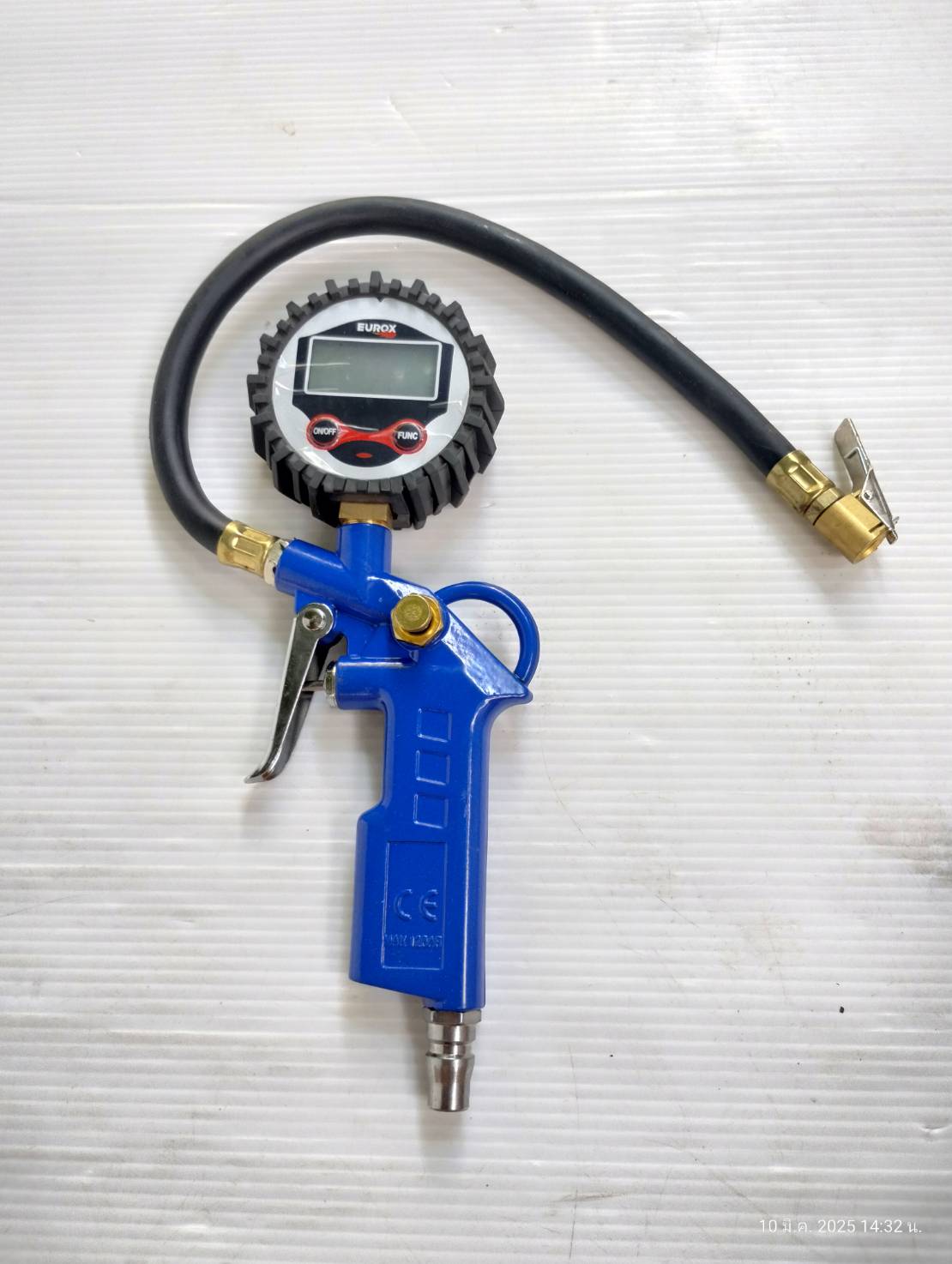 EUROX ปืนเติมลมยาง ความยาวสายเติมลม: 12 นิ้ว