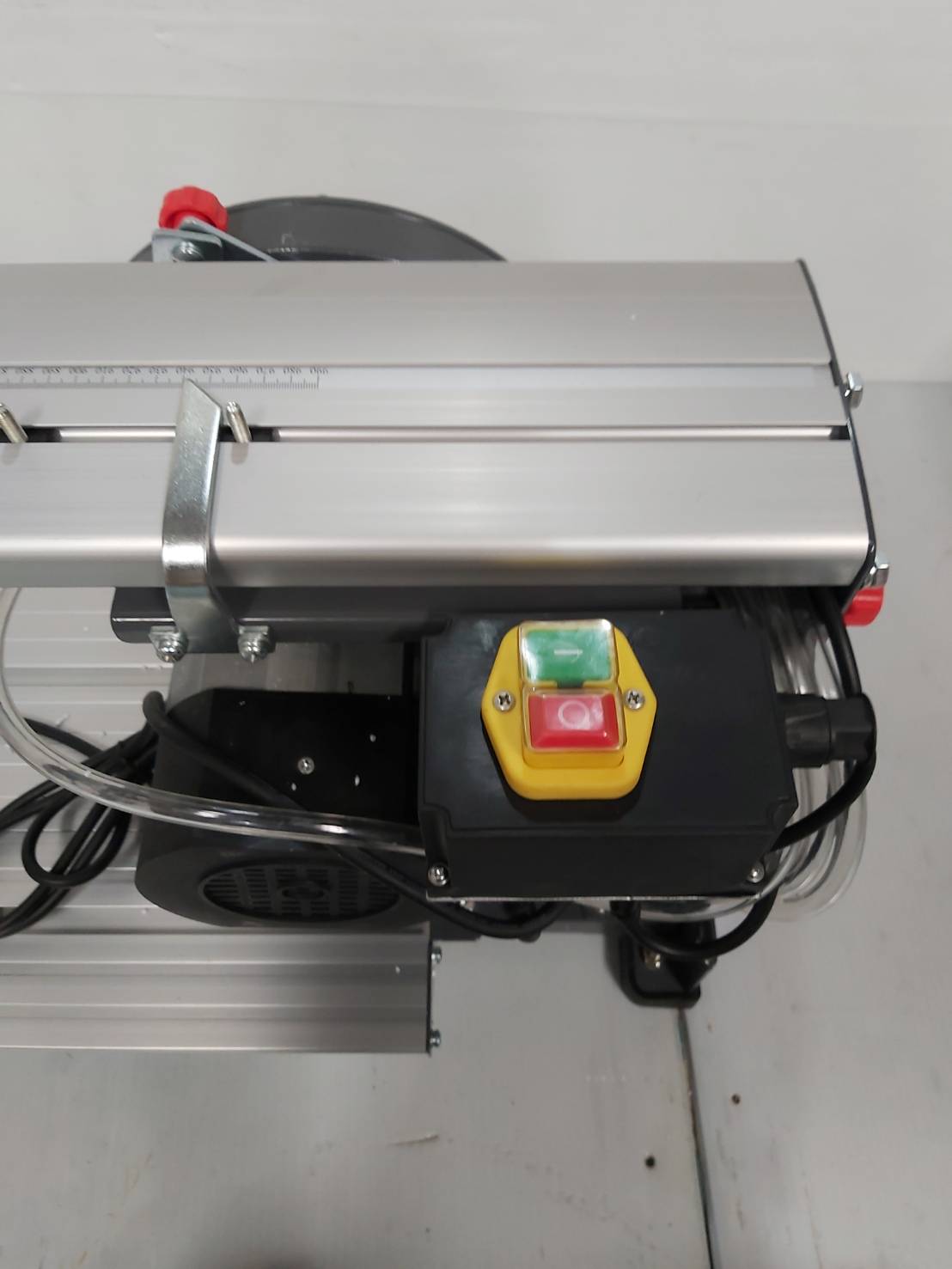 โต๊ะตัดกระเบื้อง36" (90ซม.)ใส่ใบ10" พร้อมขาตั้ง TS6112501 TOTAL