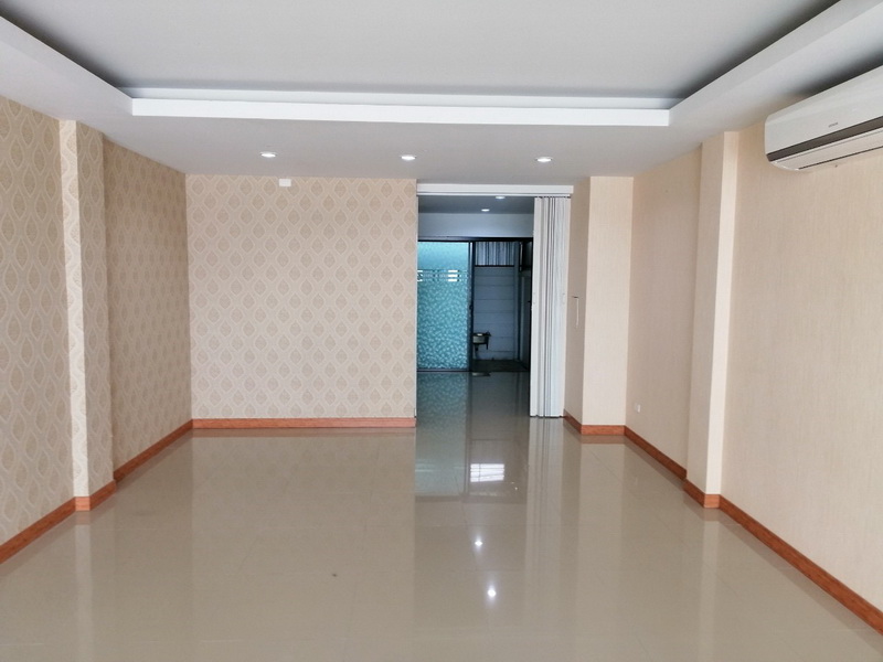 🚩H967 ขายถูกสุดในย่านนี้ ทาวน์โฮม 3ชั้น 17ตร.วา อยู่ถนนปทุมธานี-สายใน เยื้องโรงงานเป๊ปซี่ สภาพใหม่ ทำเลดี 4นอน 3น้ำ ต่อเติมแล้ว พร้อมอยู่