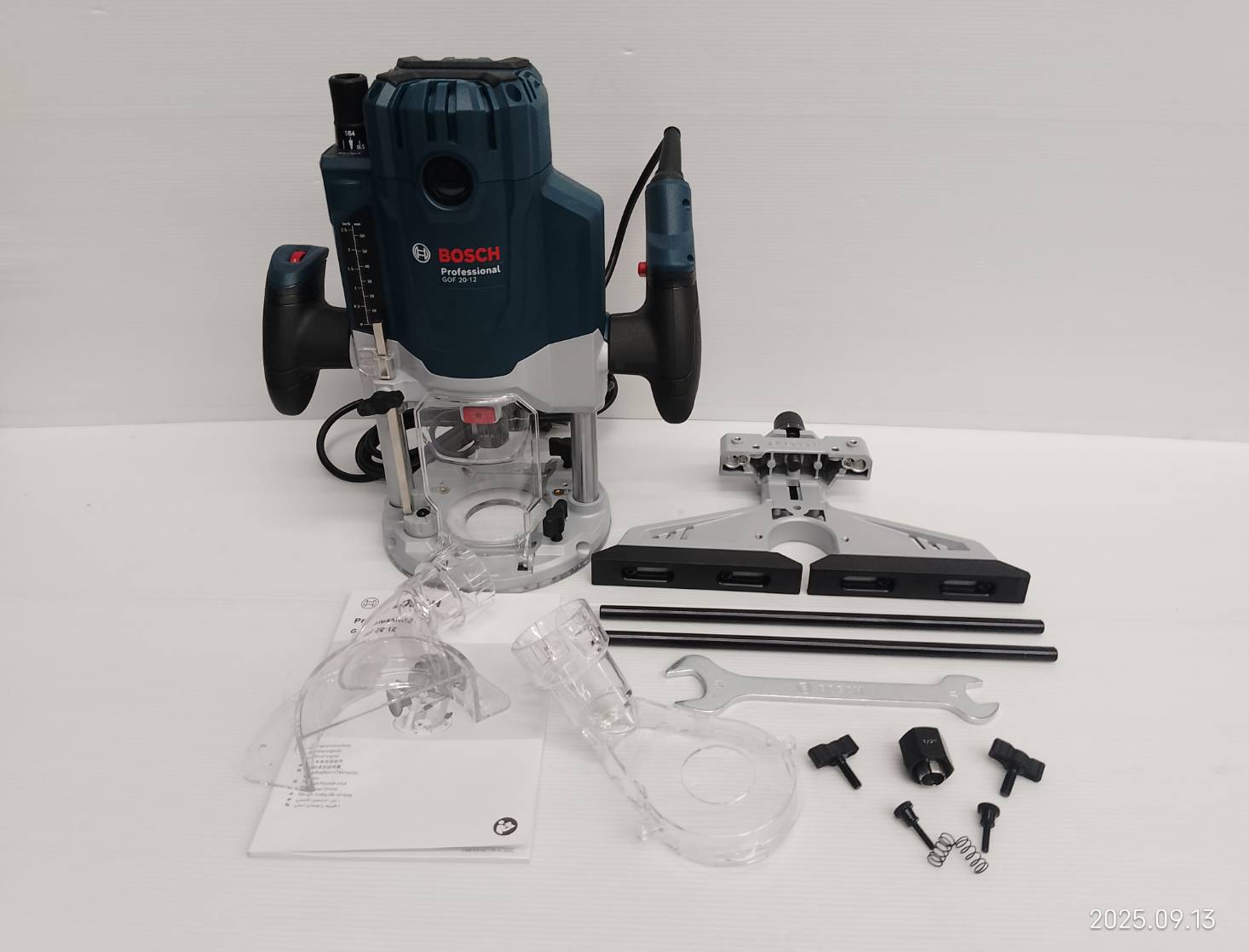 เร้าเตอร์1/4 1/2 GOF20-12 BOSCH 06016272K0