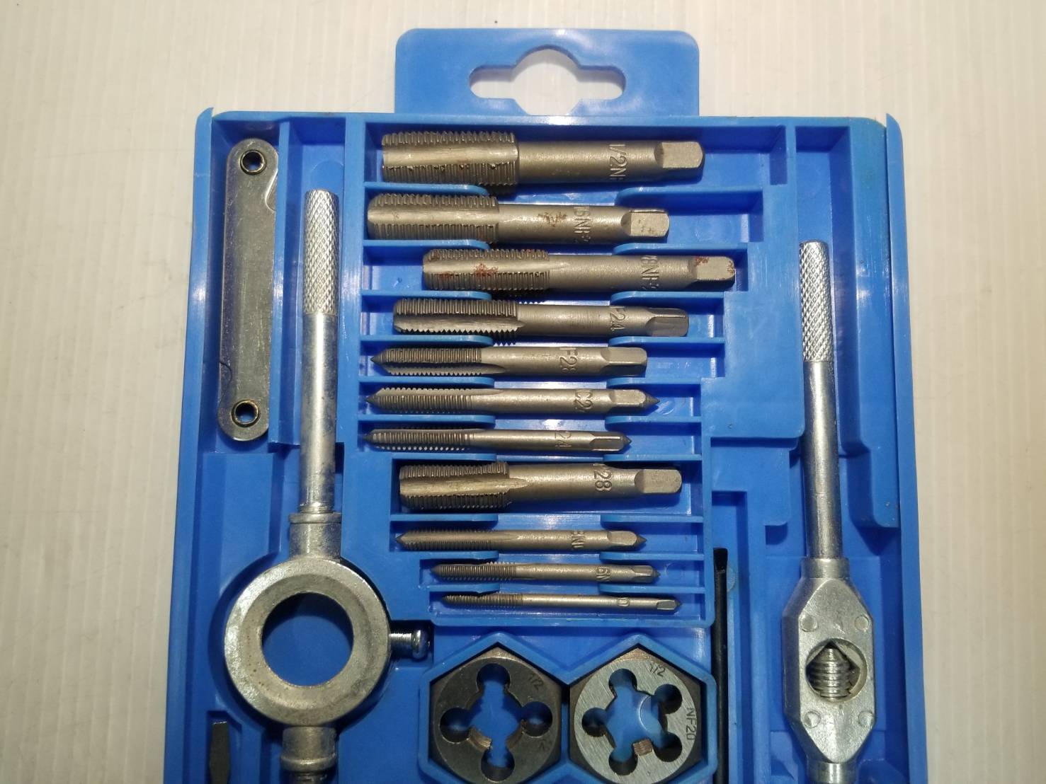 ชุดต๊าปเกลียว 40 ตัวชุด TAP40I SOLID (หุน)