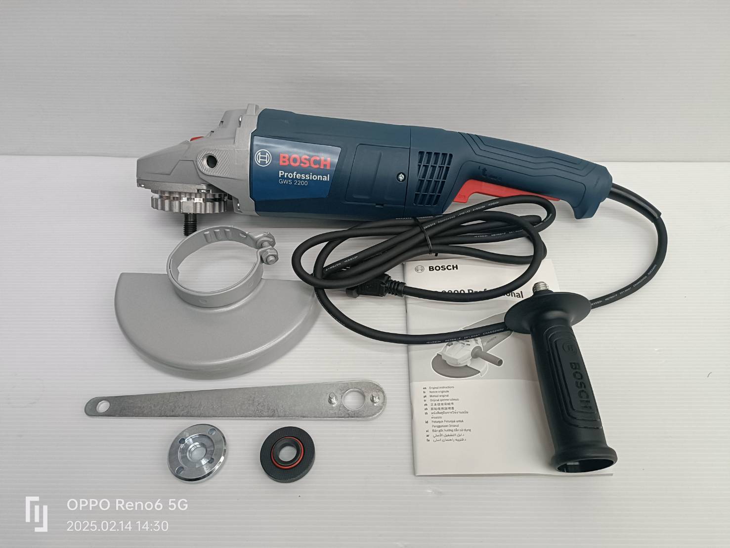หินเจียรไฟฟ้า7" GWS2200-180 BOSCH Professional 06018C00K0