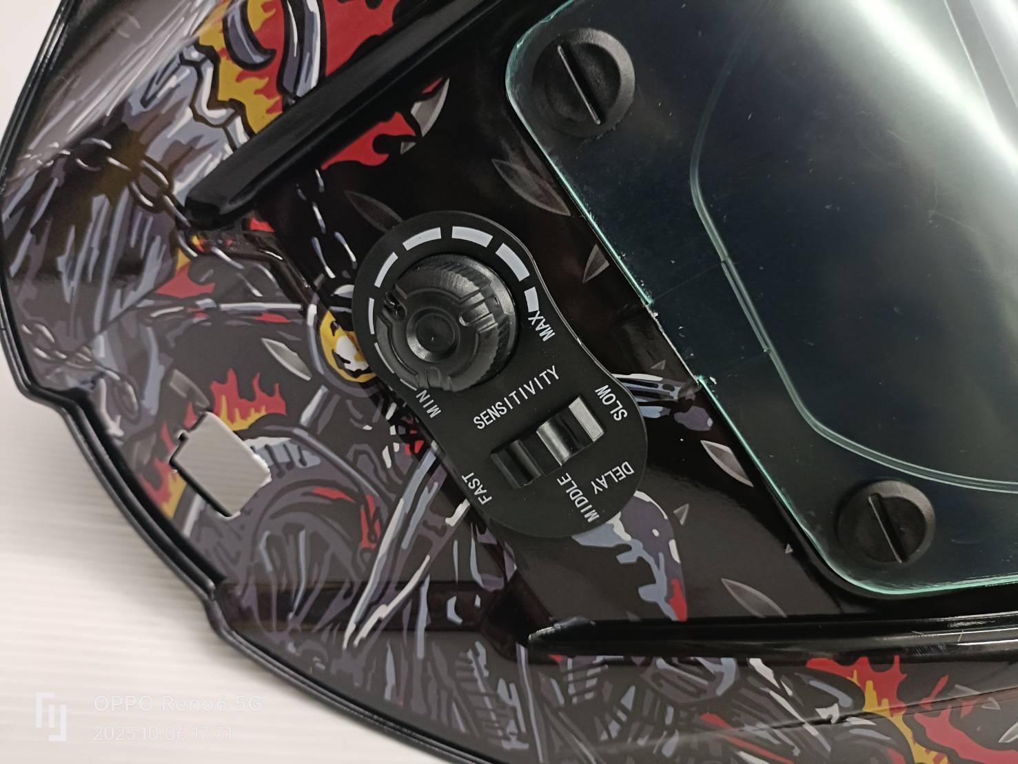 หน้ากากปรับแสงอัตโนมัติ JASIC รุ่น LY800J มีโหมดเครื่องเจียร