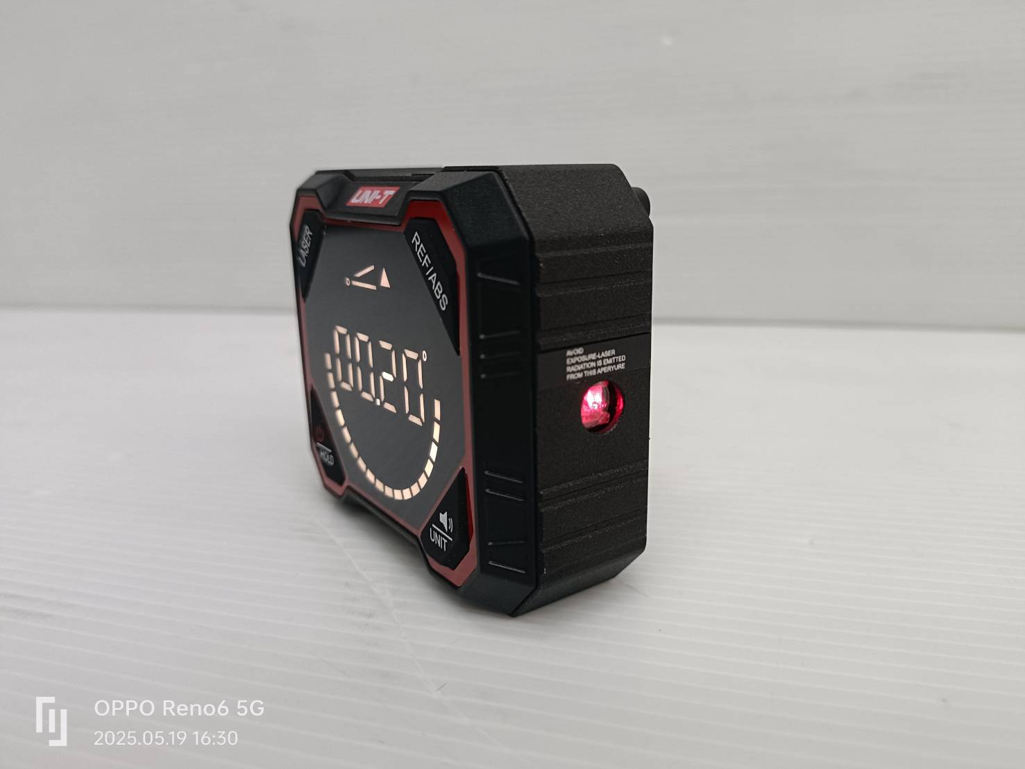 ระดับน้ำดิจิตอลมินิ รุ่น LM320F UNI-T
