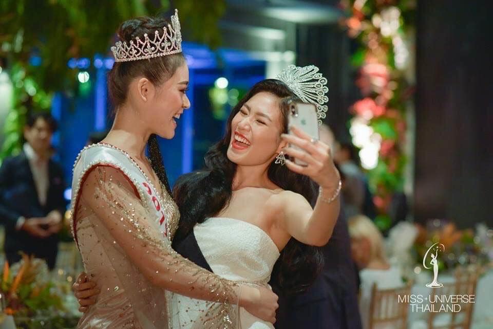 (พร้อมส่ง) มงกุฏ 069 มงกุฎนางงาม ทรงสวย ส่งจากไทย งานละเอียดทุกเม็ด