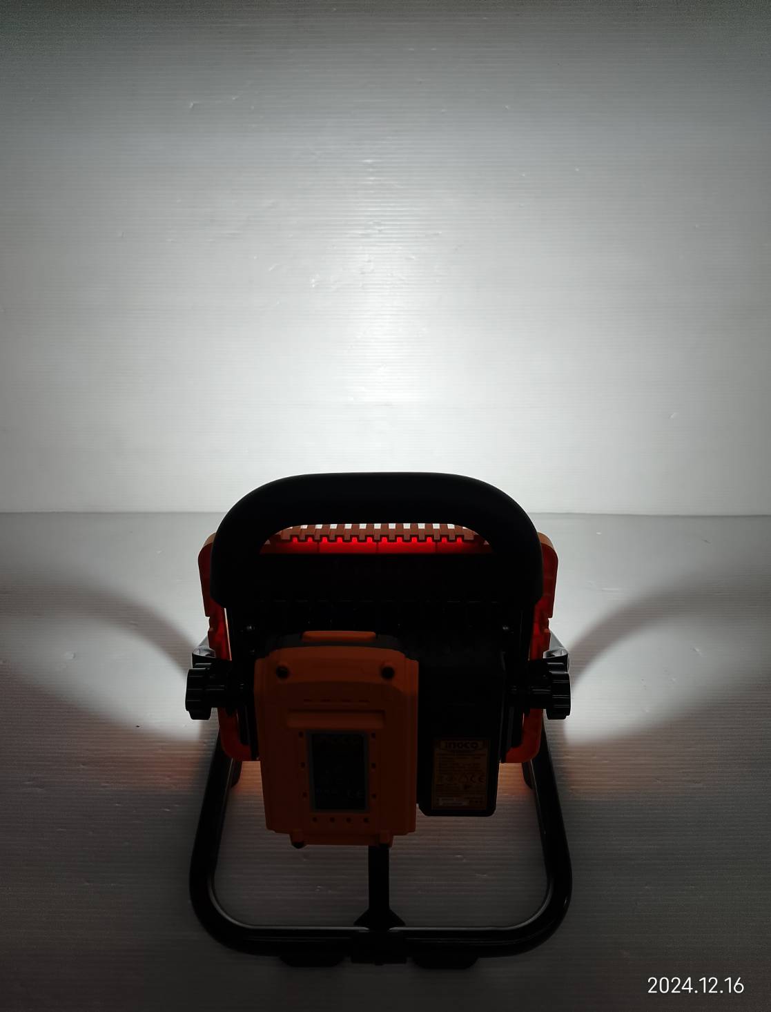 INGCO ไฟฉายตั้งโต๊ะ20V CWLI20258 ครบชุด