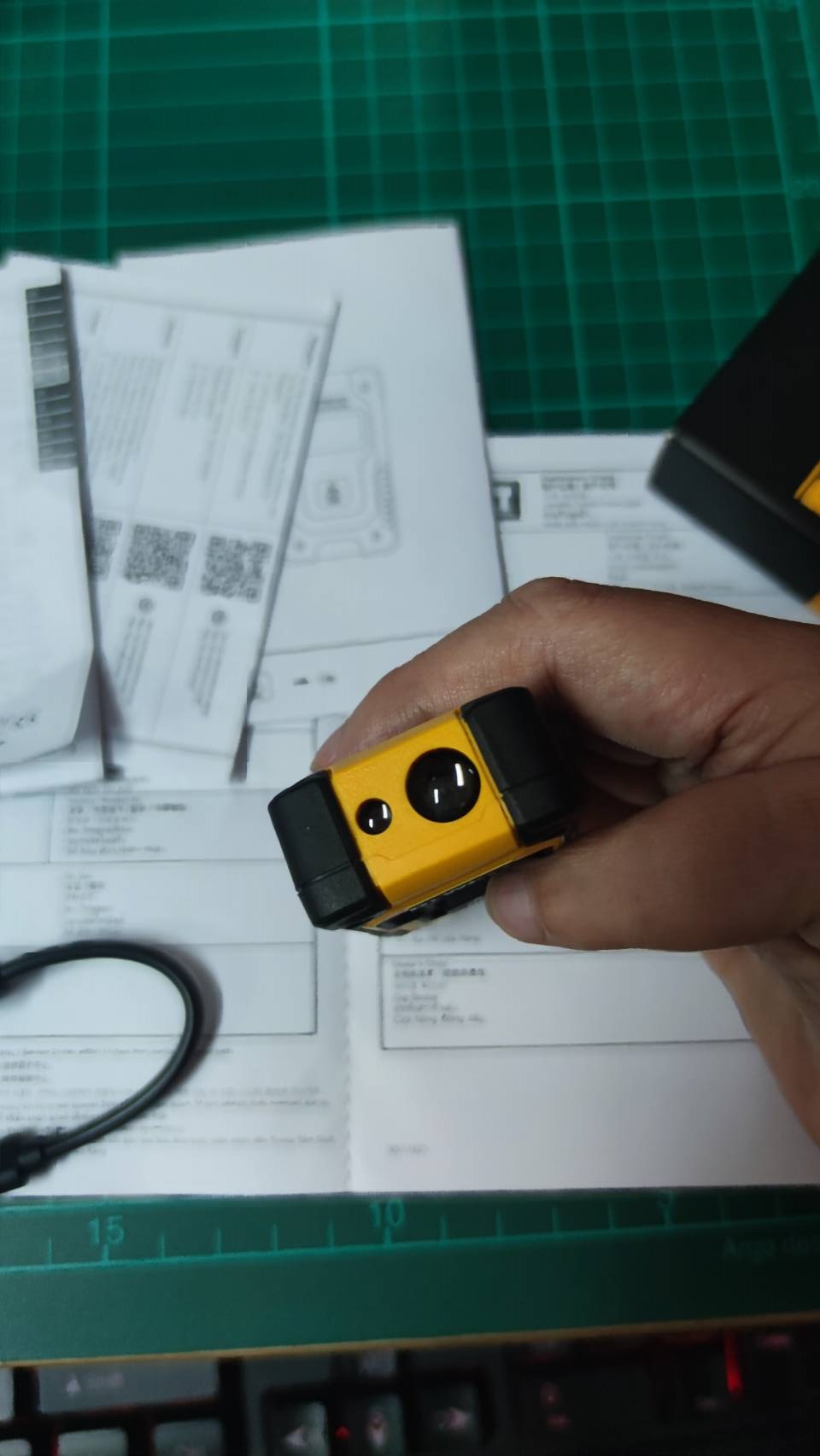 เลเซอร์วัดระยะ16ม. DW055PL-XJ DEWALT