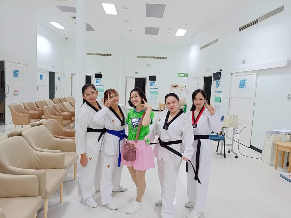 ชุดเทควันโด้ สีขาว