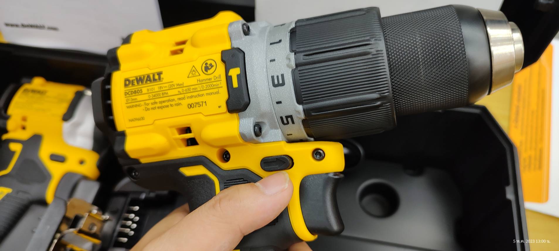 คอมโบ้ชุดสว่านไร้สาย20V (DCD805+DCF850) DCK2050P1E1T DEWALT