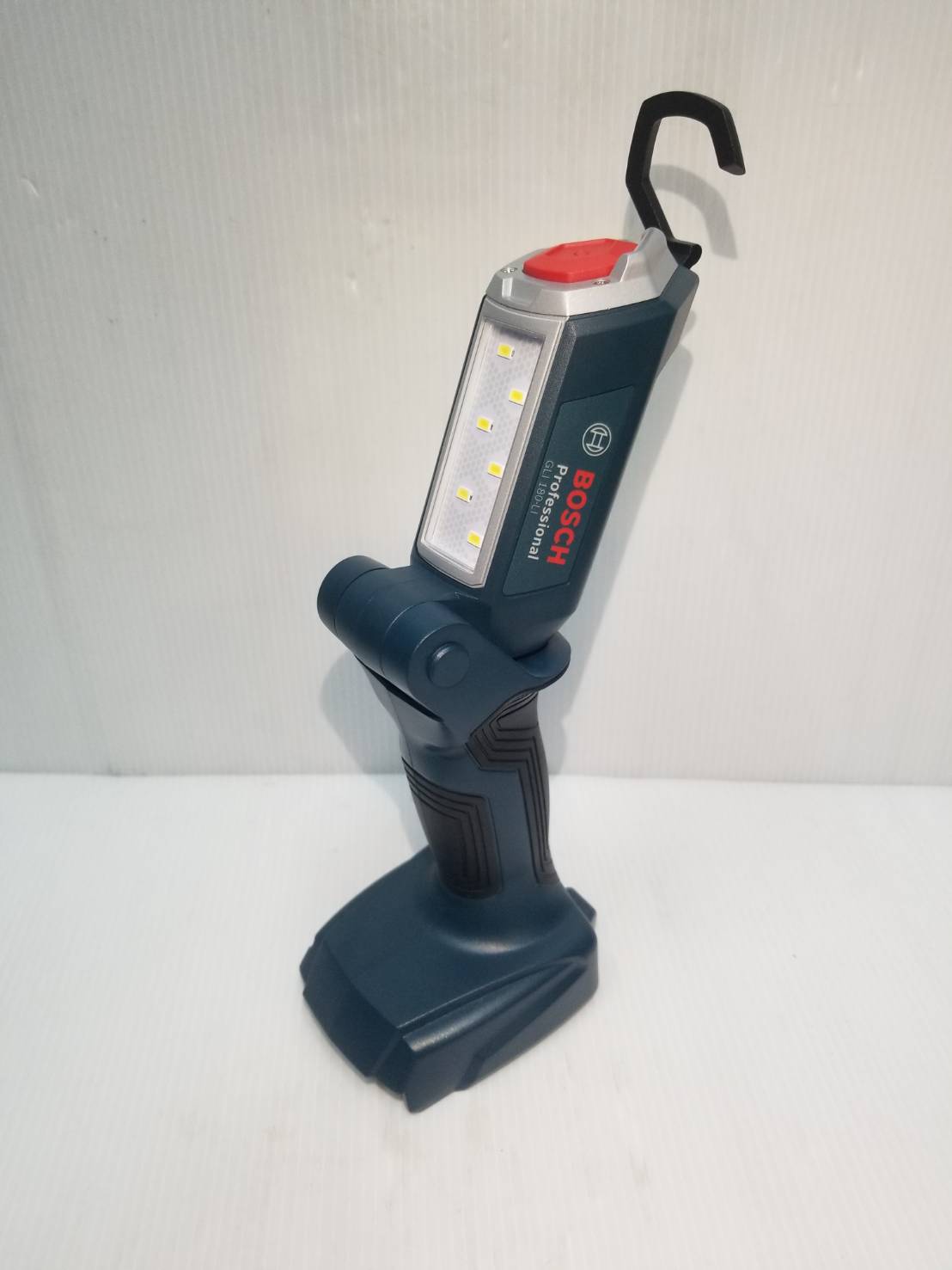 ไฟฉายไร้สาย GLI180-Li BOSCH Solo