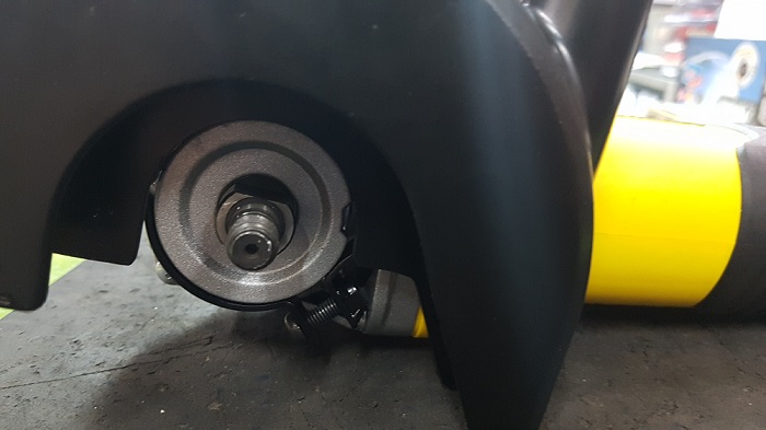 กาดดูดฝุ่นสำหรับใบตัด4" MAKITA #198413-8