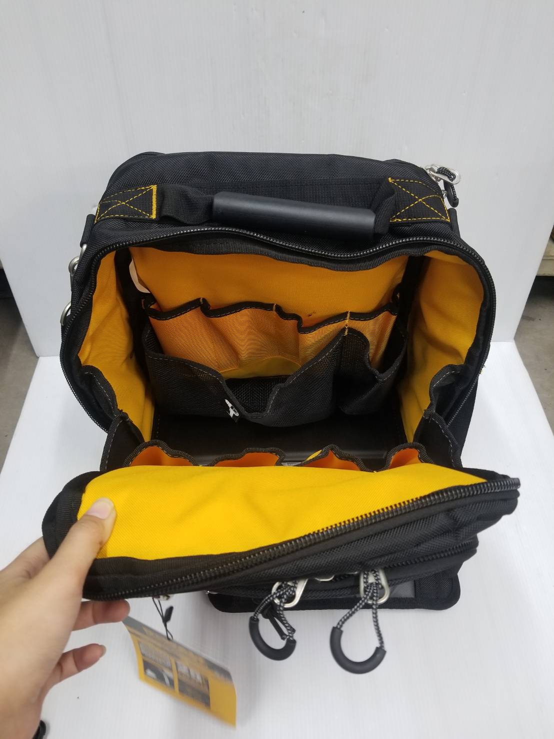 กระเป๋าเป้ DWST83524-1 DEWALT TOUGHSYSTEM2.0