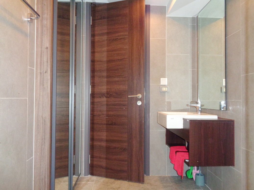 🚩 H1287 ขายขาดทุน คอนโด ซี เอกมัย 44ตารางเมตร Duplex (2ชั้น) อยู่ชั้น42 ใกล้ถนนเพชรบุรีเพียง 100 เมตร ห้องสวย พร้อมอยู่